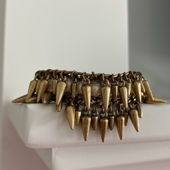 Stella and Dot faux Pearl, spike, snap close bracelet with box - Picture 2 of 7